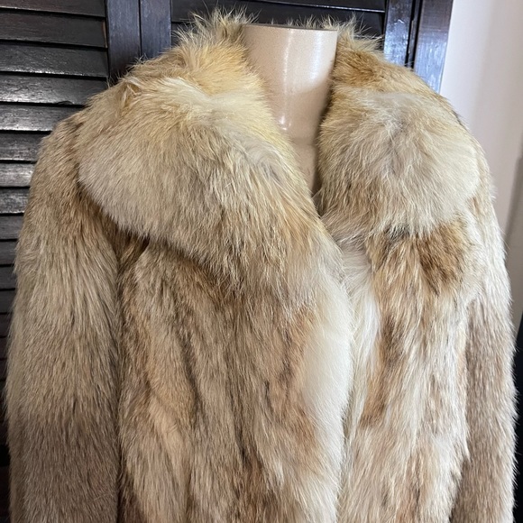 Swiss / Canadian Fur ( Pre-loved ) Vintage - Picture 2 of 15